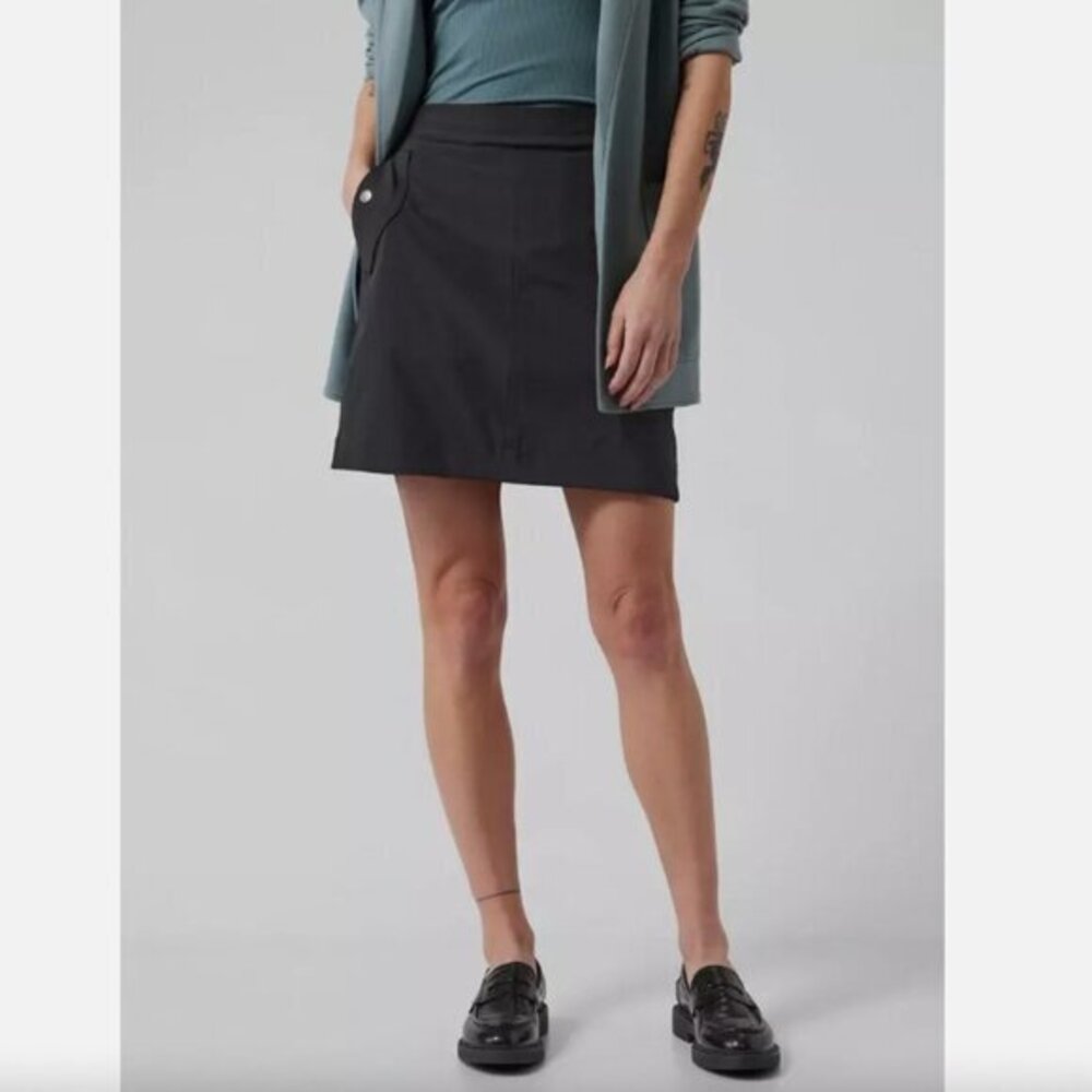 Athleta Vienna Cargo Skort Womens‎ Size 10 Black Skirt Mini Athletic Athleisure